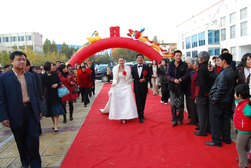 Đám cưới ở nông thôn 11 năm trước gây sốt: Khách mời chỉ mừng cưới hơn 30 nghìn đồng - 6