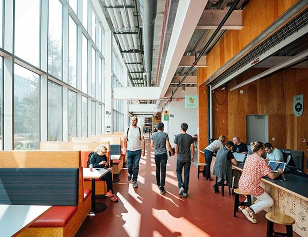 van phong moi cua facebook duoc khen het loi vi qua rong va dep - 3