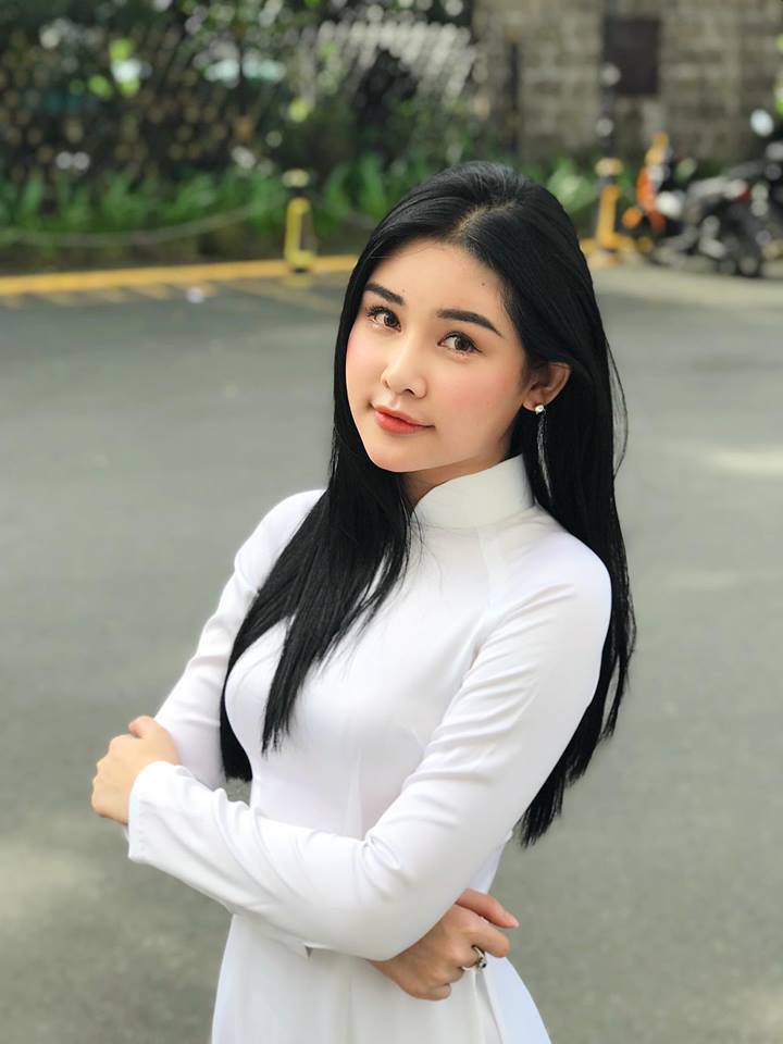 khong can dap hang hieu, hoa hau ngan anh dien ao dai khoe 3 vong van rat xinh - 1