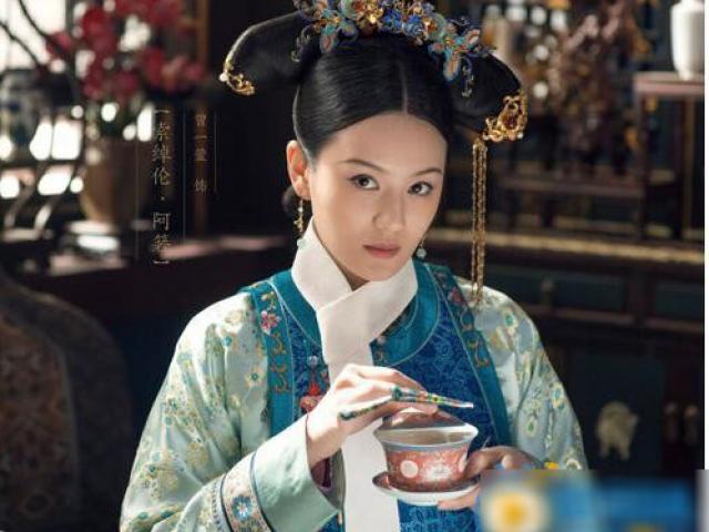 Hoàng hậu 3 đời chồng vẫn khiến người đời mê mẩn, cuối đời chết thảm dưới tay con trai