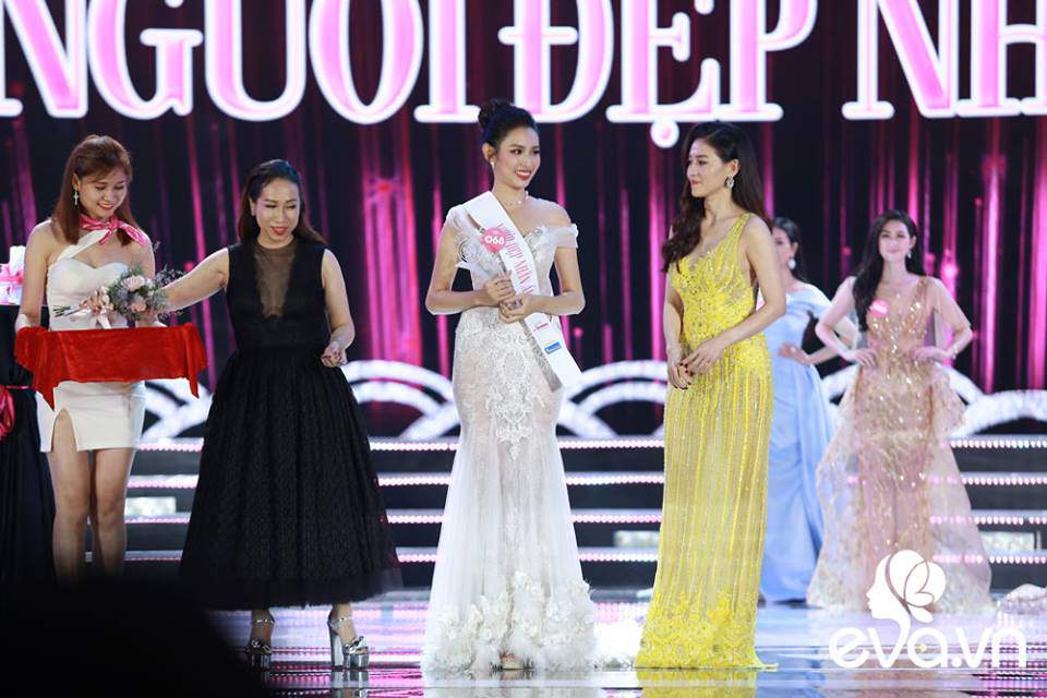Tân hoa hậu Việt Nam gọi tên Trần Tiểu Vy - cô gái vừa tròn 18 tuổi! - 9