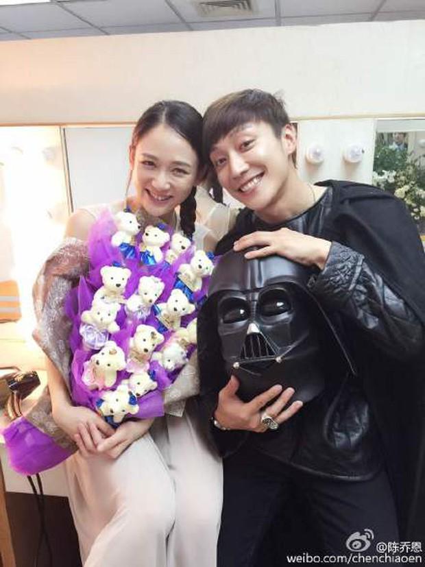 Ngôi sao 24/7: Chồng có bồ, bản thân mắc ung thư, người đẹp Cbiz nhảy lầu bỏ lại con thơ - 4