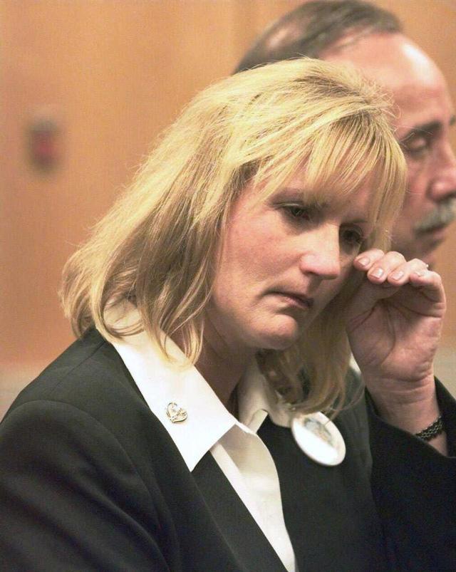 Bé gái mất tích suốt 7 ngày và điều kinh hãi dưới tấm đệm chảy nước nhà hàng xóm - 4