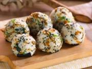 Bếp Eva - Cơm nắm 5 trong 1 vừa ngon lại tiện, chả cần chấm muối vừng cũng vừa miệng bữa sáng