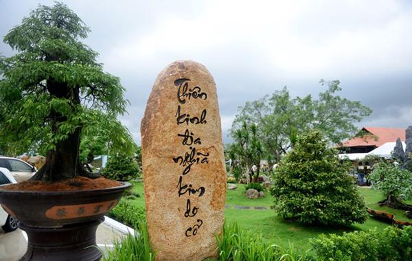 can canh den tho tram ty duoc hoai linh xay de don nghe si ve gio to - 10