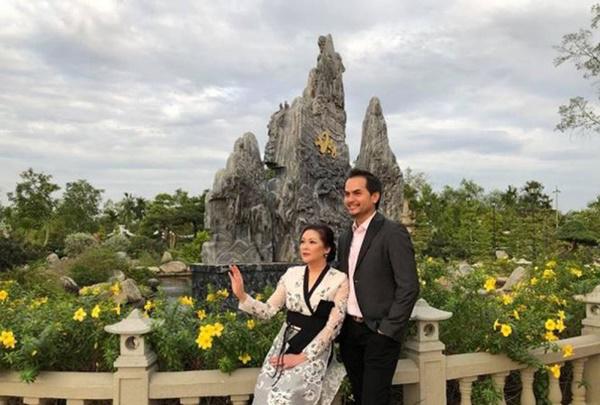 can canh den tho tram ty duoc hoai linh xay de don nghe si ve gio to - 14