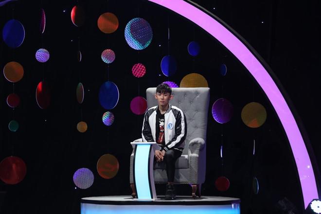 Hài hước: Đi hẹn hò, amp;#34;cô mẫu cò hươngamp;#34; Cao Ngân hỏi ý kiến các trai về ngực lép - 5