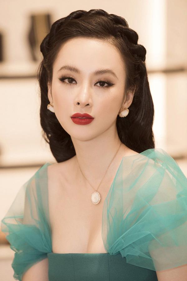 du xinh dep, nhung my nhan nay deu tro thanh tham hoa boi mot loi trang diem sai qua sai! - 2