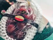 Tin tức - Người giàu ăn sang chảnh: Choáng váng chùm nho 11 triệu, ăn một quả mất 300 nghìn