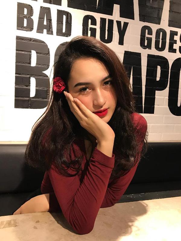 Ngây ngất trước nhan sắc bản sao tại Việt Nam của mỹ nhân đẹp nhất Philippines - 4