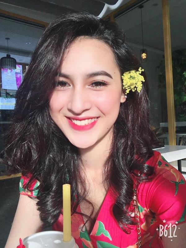 Ngây ngất trước nhan sắc bản sao tại Việt Nam của mỹ nhân đẹp nhất Philippines - 3