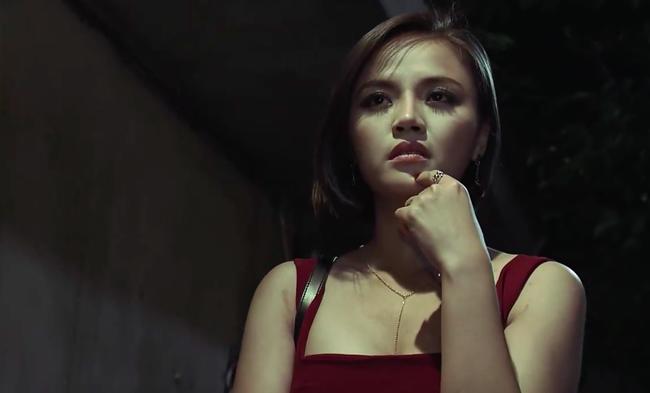 amp;#34;My Sóiamp;#34; Thu Quỳnh thấy ngại khi đóng cảnh gần gũi cùng khách làng chơi trong Quỳnh Búp Bê - 7