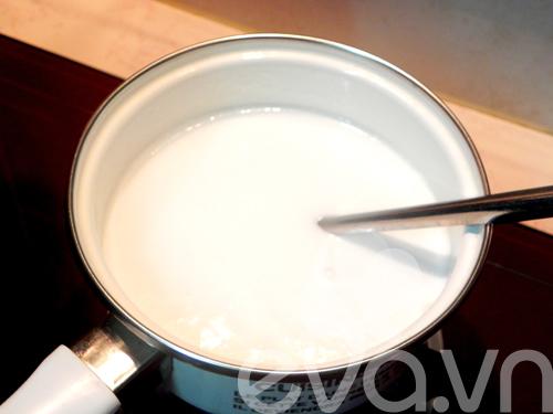 Cách làm bánh chuối hấp nước cốt dừa bằng nồi cơm điện - 7