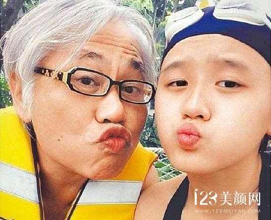 Những câu chuyện tình “lệch đủ đường” vẫn yêu bất chấp gây xôn xao MXH - 2