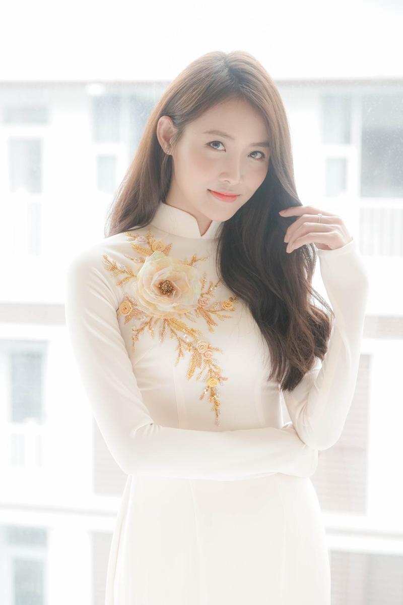 dam hoi lan khue: dan phu dau toan chan dai dinh dam, mac ao dai trang tuyet xinh - 8