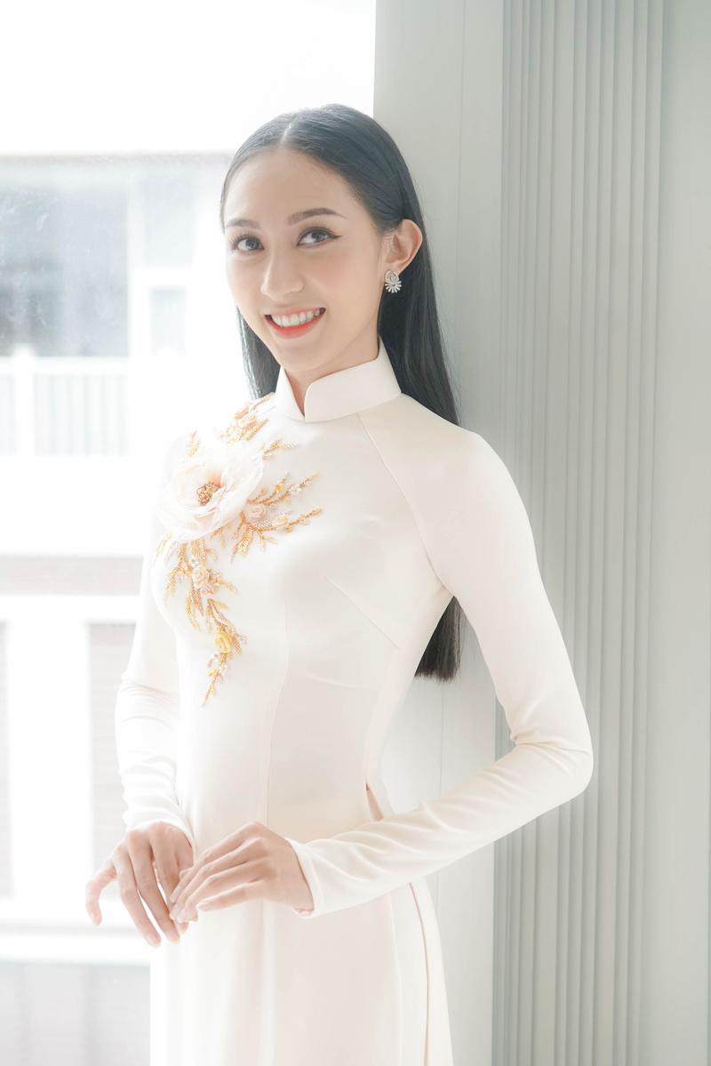 dam hoi lan khue: dan phu dau toan chan dai dinh dam, mac ao dai trang tuyet xinh - 10