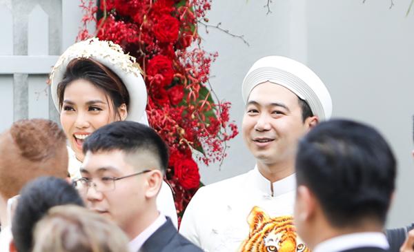 Nhan sắc Lan Khuê trong đám hỏi sáng nay: Đẹp như... bình thường! - 10