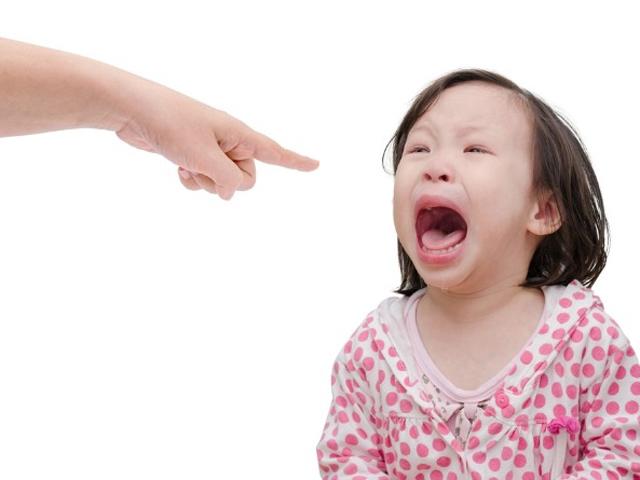 7 cách giải quyết sai lầm cha mẹ thường mắc phải khi con có xung đột