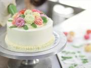 Bếp Eva - Cách làm bánh kem sinh nhật vừa mềm vừa thơm, đẹp mắt tặng người thân