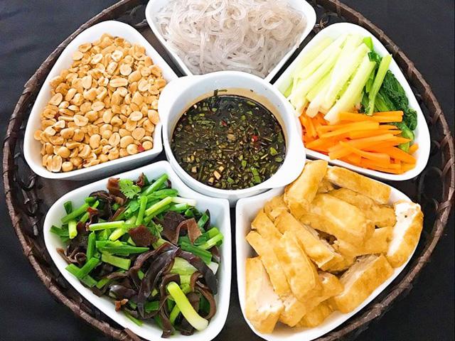 Đãi cả nhà miến trộn thập cẩm cho ngày chán cơm