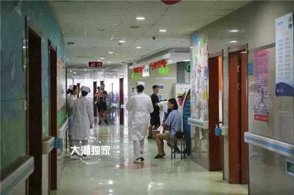 hai dua tre bi suy ho hap, bat tinh sau khi uong hon nua chai thuoc siro ho me mua - 1