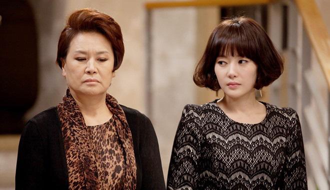 me chong ghe gom bong quay ngoat cung phung con dau sau mot dem tan hon "chay" - 1