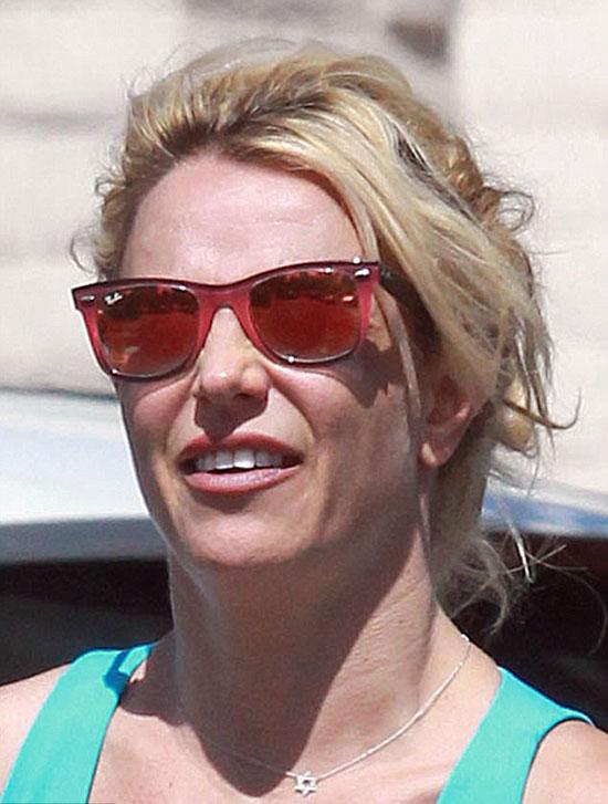 ngoi sao 24/7: sau gan 30 nam, xin dung goi britney spears la "cong chua nhac pop"! - 1