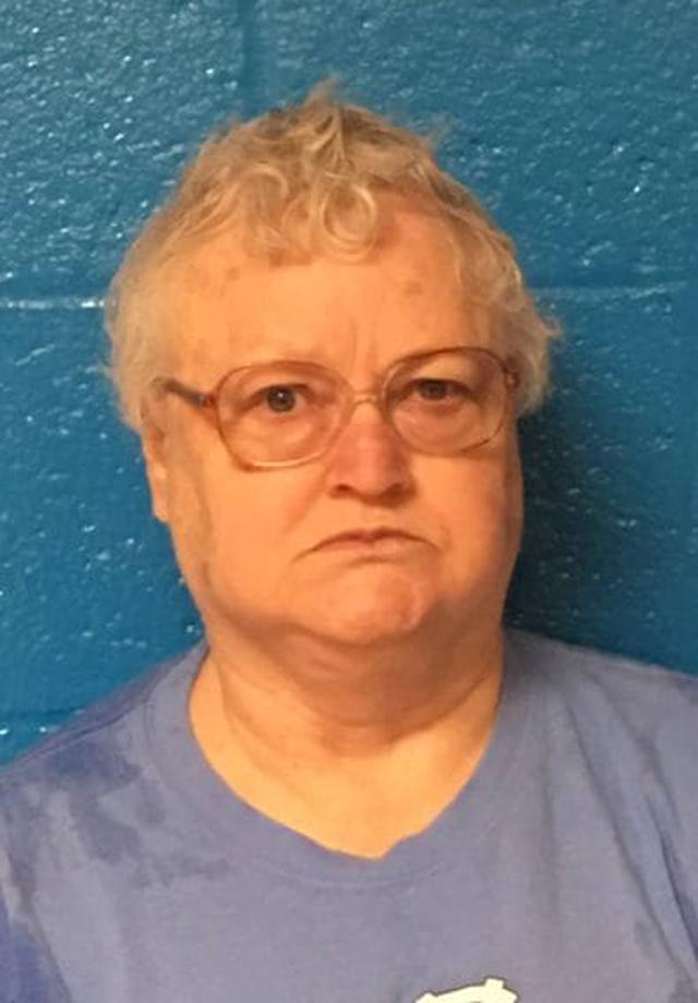 doi lam tang le nhung khong biet thi the me o dau, am muu cua nguoi con bi vach tran - 1