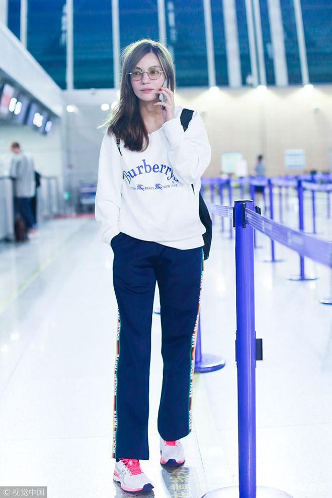 chi em them dong luc giam can khi trieu vy "thoat canh" bi che luom thuom, gia nho dang thon - 17