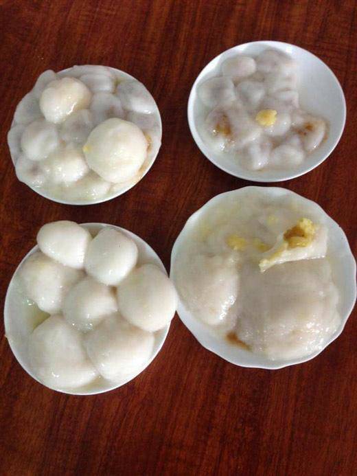 gai vung vao bep lam banh troi, nhung nhin thanh pham dan mang thac mac hoi "banh duc a"? - 4