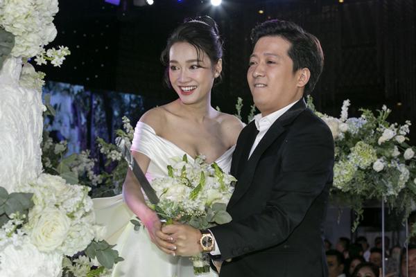 diem khac la cua nha phuong trong ngay cuoi khien moi nguoi suyt nua khong nhan ra co - 12