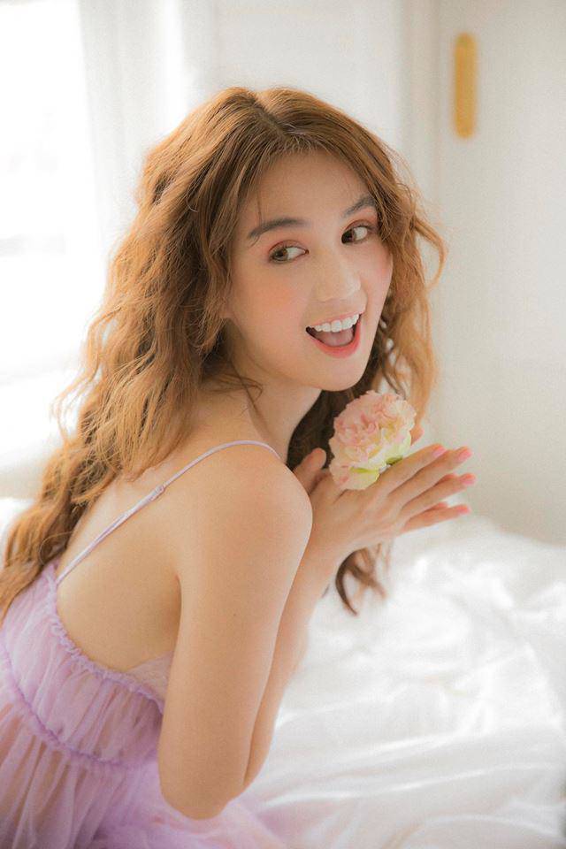 ngoc trinh vo oa truoc mon qua sinh nhat nguoi yeu tang suot 29 nam qua chua ai lam duoc - 6