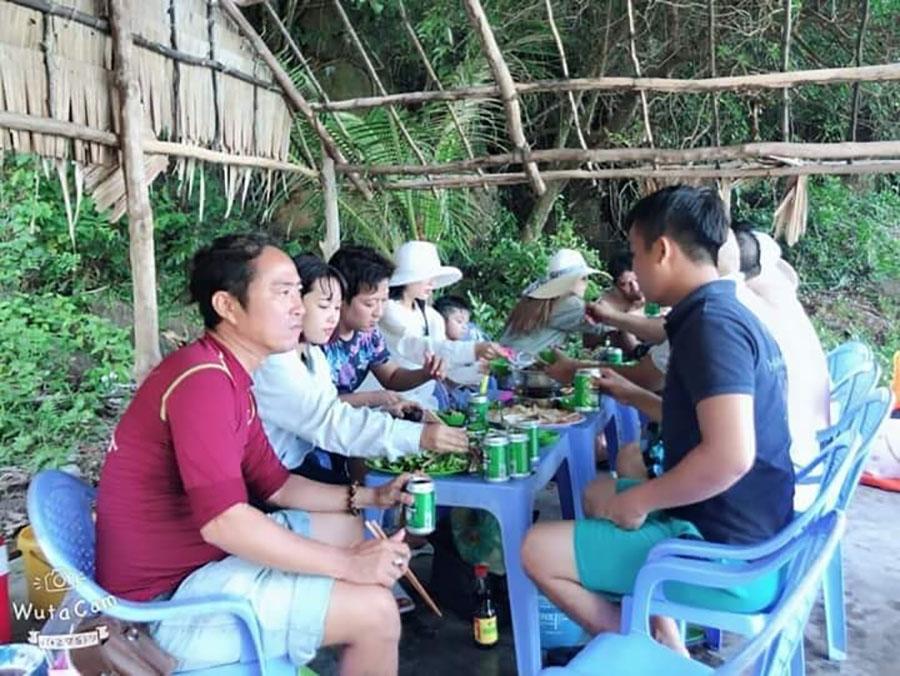 truong giang cung chieu cong nha phuong tren vai trong chuyen di ve phu quoc hau dam cuoi - 5