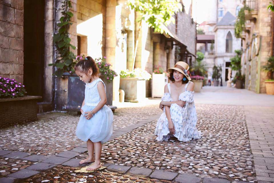 con gai ha anh duoc khen xinh va cao dung chuan "hoa hau tuong lai" - 3