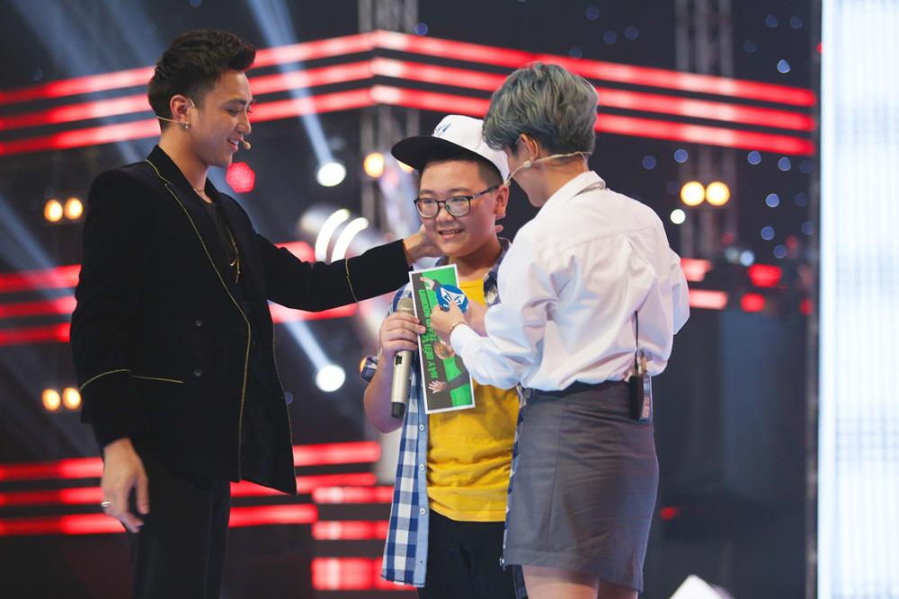 cau be 11 tuoi than tuong co nhac si tran lap gay xuc dong manh o the voice kids - 20