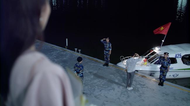 khong du tien quay truc thang nhu ban han, hau due mat troi viet gay tranh cai - 1