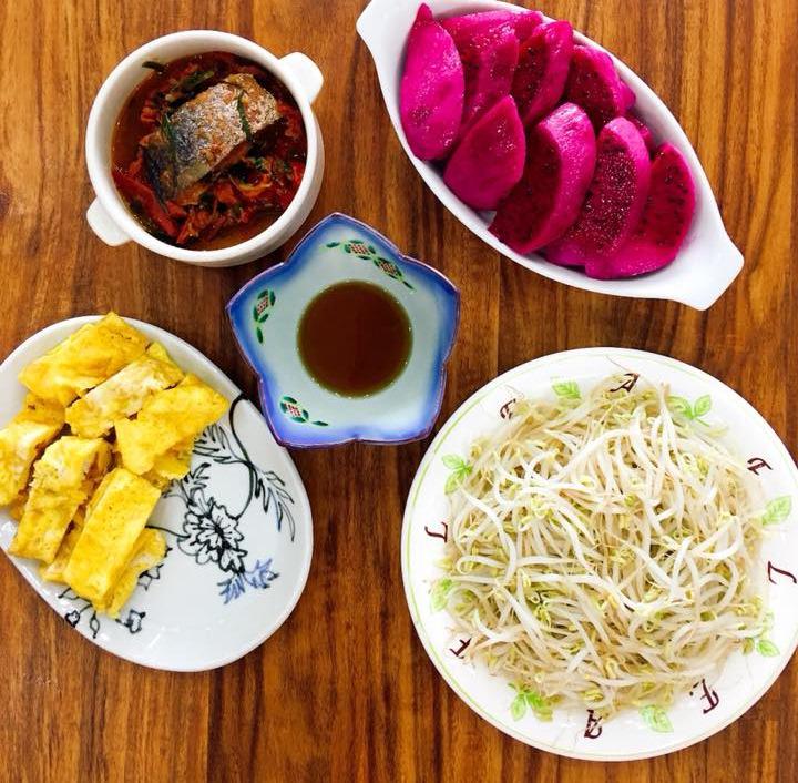 chieu chong kho tinh, vo dam nau bua nao cung ngon, cac con thi nhau cham diem cao - 4