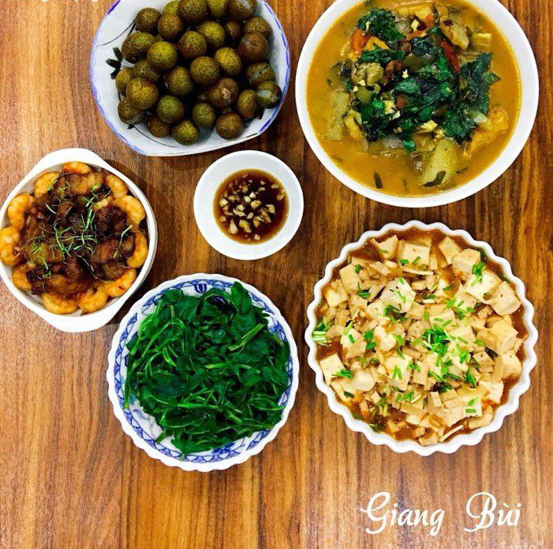 chieu chong kho tinh, vo dam nau bua nao cung ngon, cac con thi nhau cham diem cao - 19