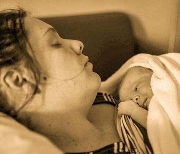 chuan bi sinh con thu 4, ba me gay soc khi dinh cho hang nghin nguoi cung xem... ca de - 3