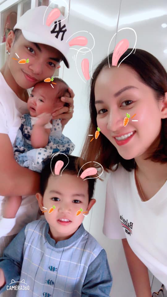 con gai khanh thi cuoi tit mat hong chuyen voi me, hon 3 thang nang 6kg - 2