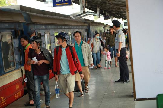 hom nay (30-9), hanh khach co the nhan tin mua ve tau tet ky hoi 2019 - 1