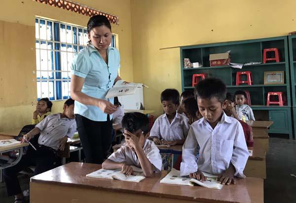 nhieu chinh sach moi co hieu luc tu thang 10/2018: giam bien che, tay tran boc thuc an bi phat - 1