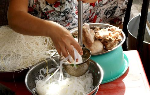 nhieu chinh sach moi co hieu luc tu thang 10/2018: giam bien che, tay tran boc thuc an bi phat - 2