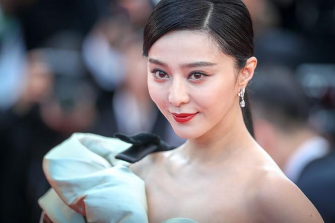 pham bang bang duoc phan vo toi sap sua tro lai, ly than vui ra mat thong bao - 1