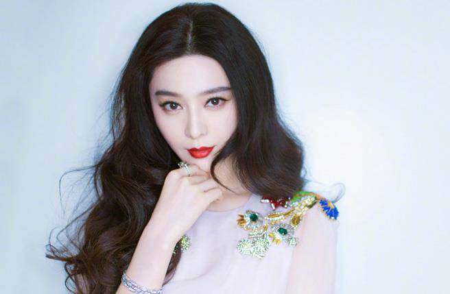 pham bang bang duoc phan vo toi sap sua tro lai, ly than vui ra mat thong bao - 2