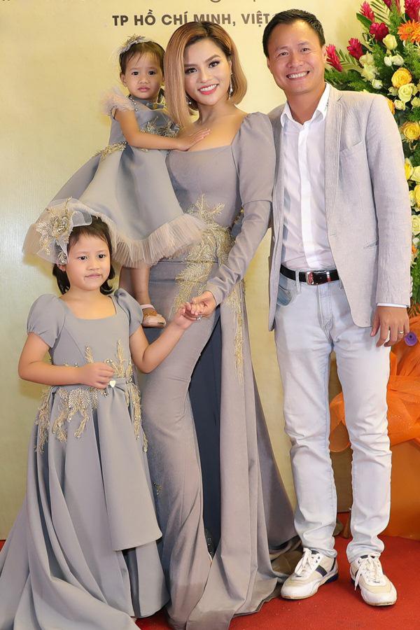 sieu mau viet tung bi ong trum hollywood ga tinh gio ra sao? - 7