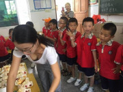 Làm mẹ - Được mời đi họp phụ huynh cho con tiểu học, về nhà ông bố suy nghĩ mãi về cô giáo