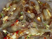 Sức khỏe - Hai cha con bị tức ngực, tràn dịch phổi, thủ phạm là món tôm nhiều người ăn trong mùa hè