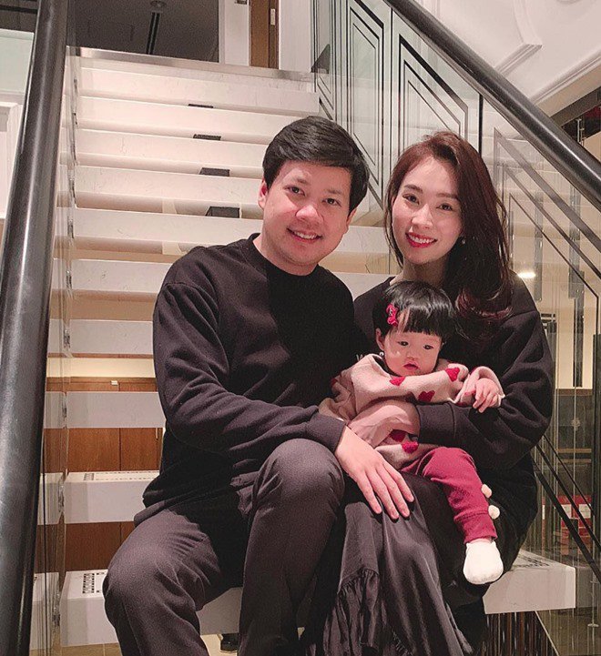 Chồng đại gia của Đặng Thu Thảo nhà không thiếu tiền vẫn cặm cụi tự làm điều này cho con - 1