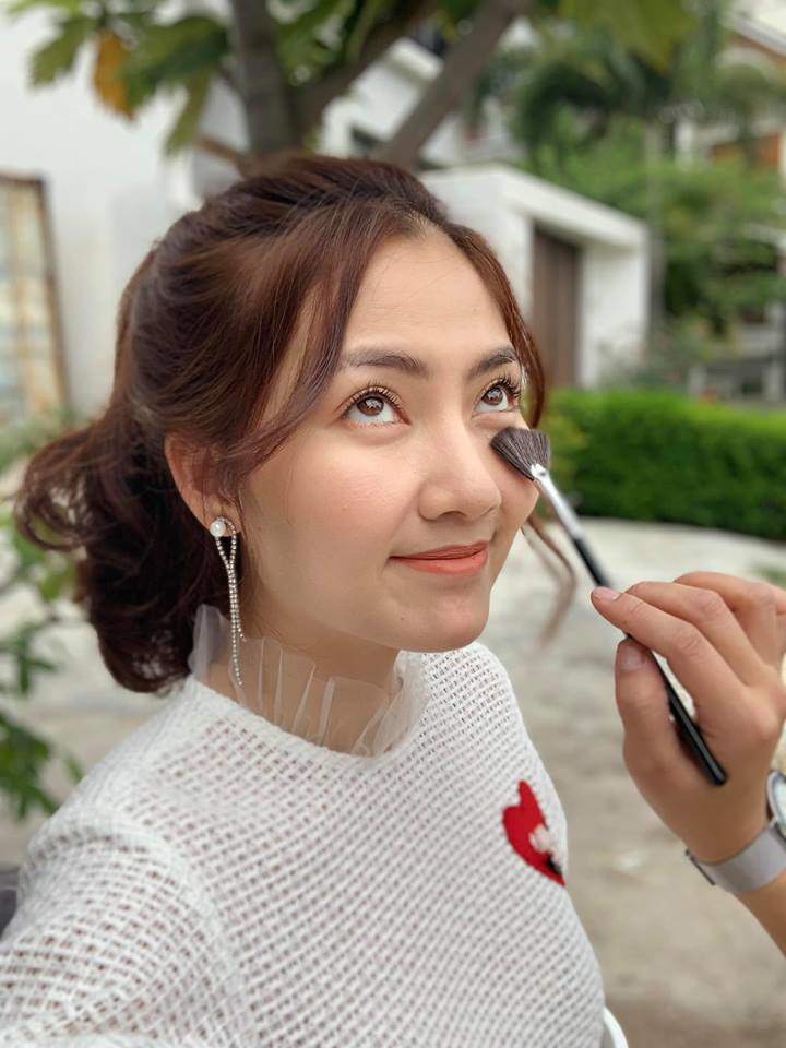Ngồi makeup vội ở lề đường, Ngọc Lan vẫn đẹp rạng ngời, đạt chuẩn amp;#34;sương sươngamp;#34; - 3